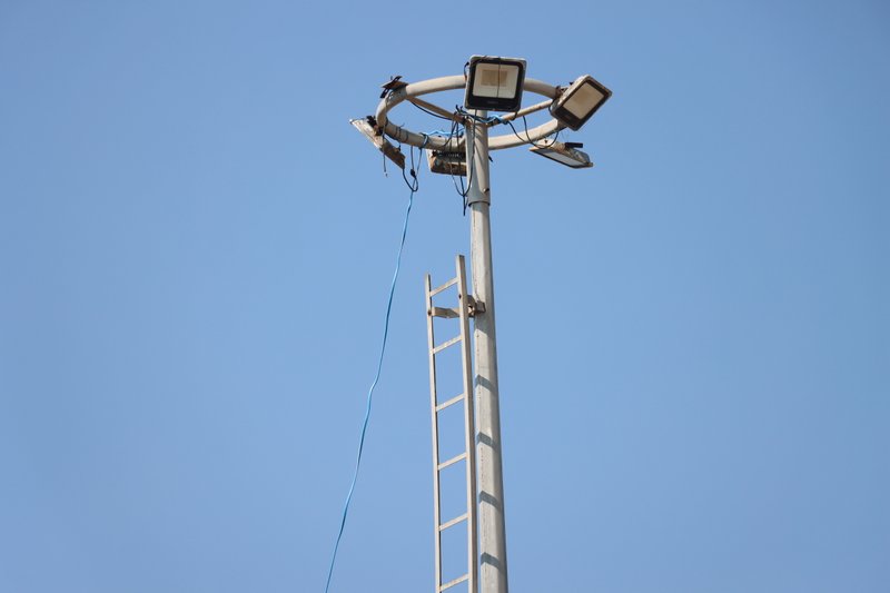 High mast light maintenance